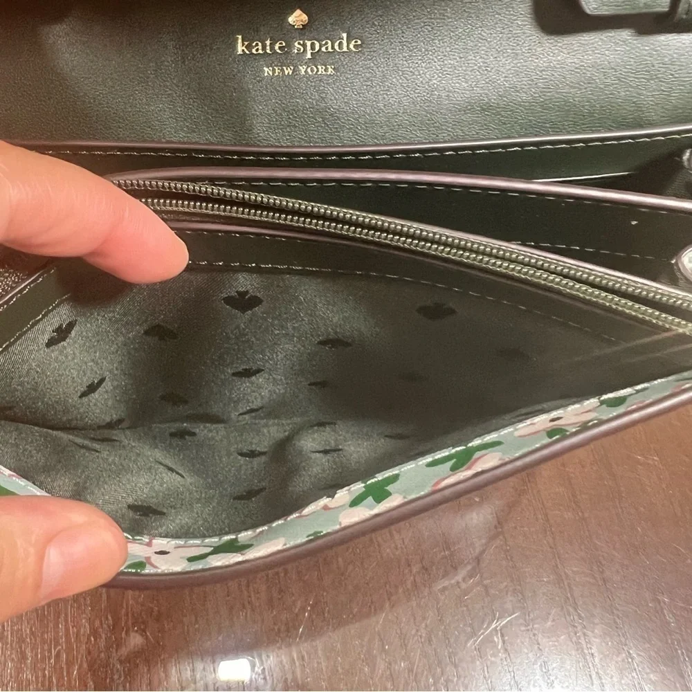 KATE SPADE NEW YORK DANA WALLET ON A STRING. BUTTER Platinum Grey NWT